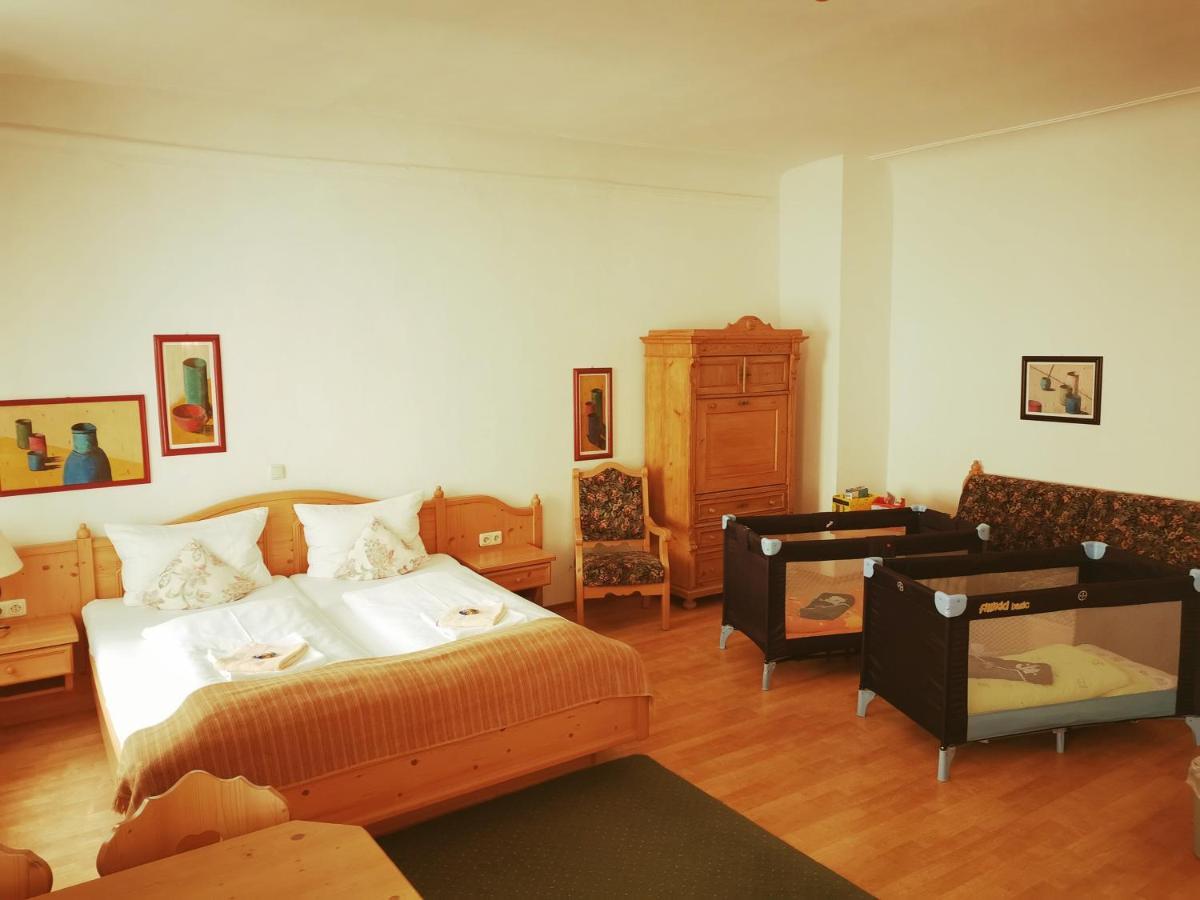 שטראובינג Gaestehaus Reisinger מראה חיצוני תמונה
